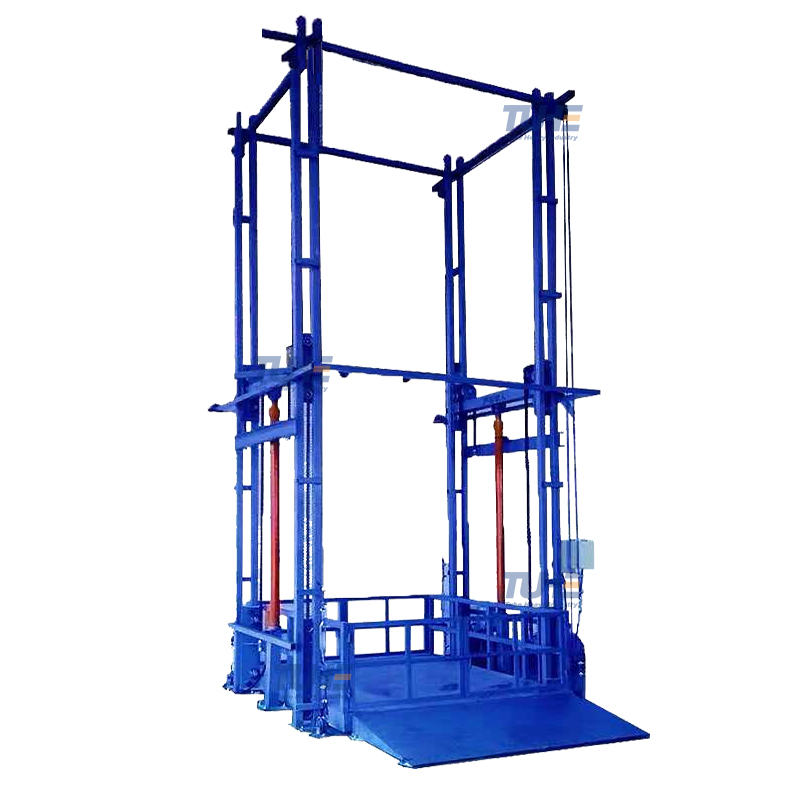 Hydraulic cargo lift